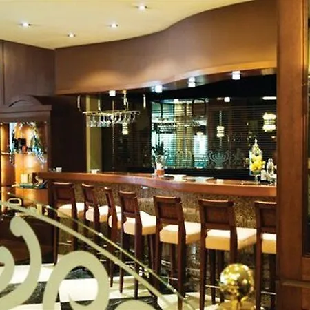 酒店 塞萨洛尼基假日酒店 5*
