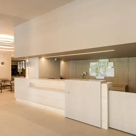 Hotell By Ihg
