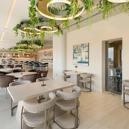 Hotell By Ihg 5*