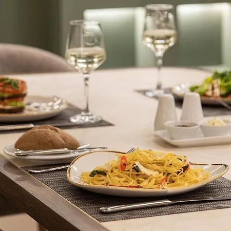 Hotell By Ihg Thessaloníki