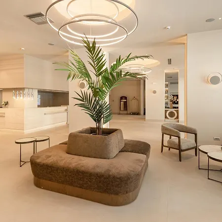 Hotell By Ihg 5*