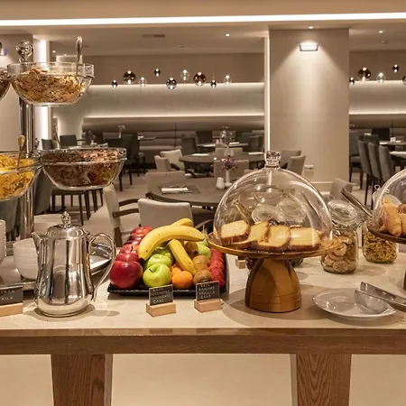 Hotel By Ihg 5*